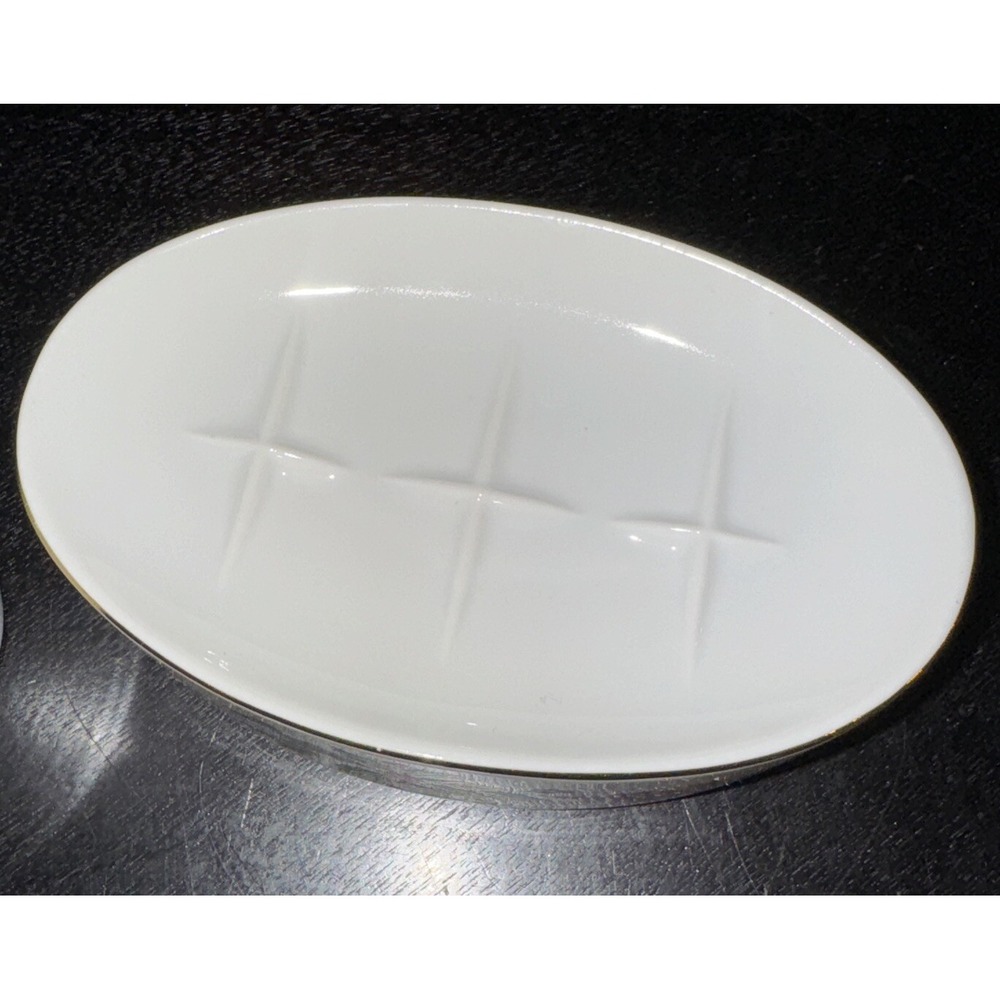 VINTAGE JAPAN PORCELAIN CHRISTMAS BATHROOM  SOAP DISH & CUP HOLLY RIBBONS IN BOX - Picture 3 of 6